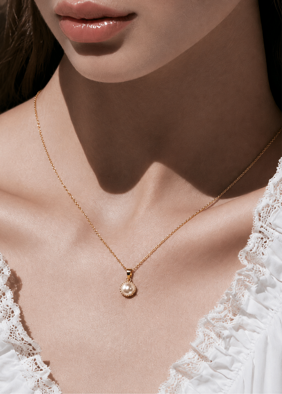 Regal Pearl Pendant Necklace