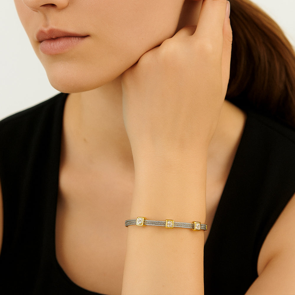 Crystal Cube Elegance