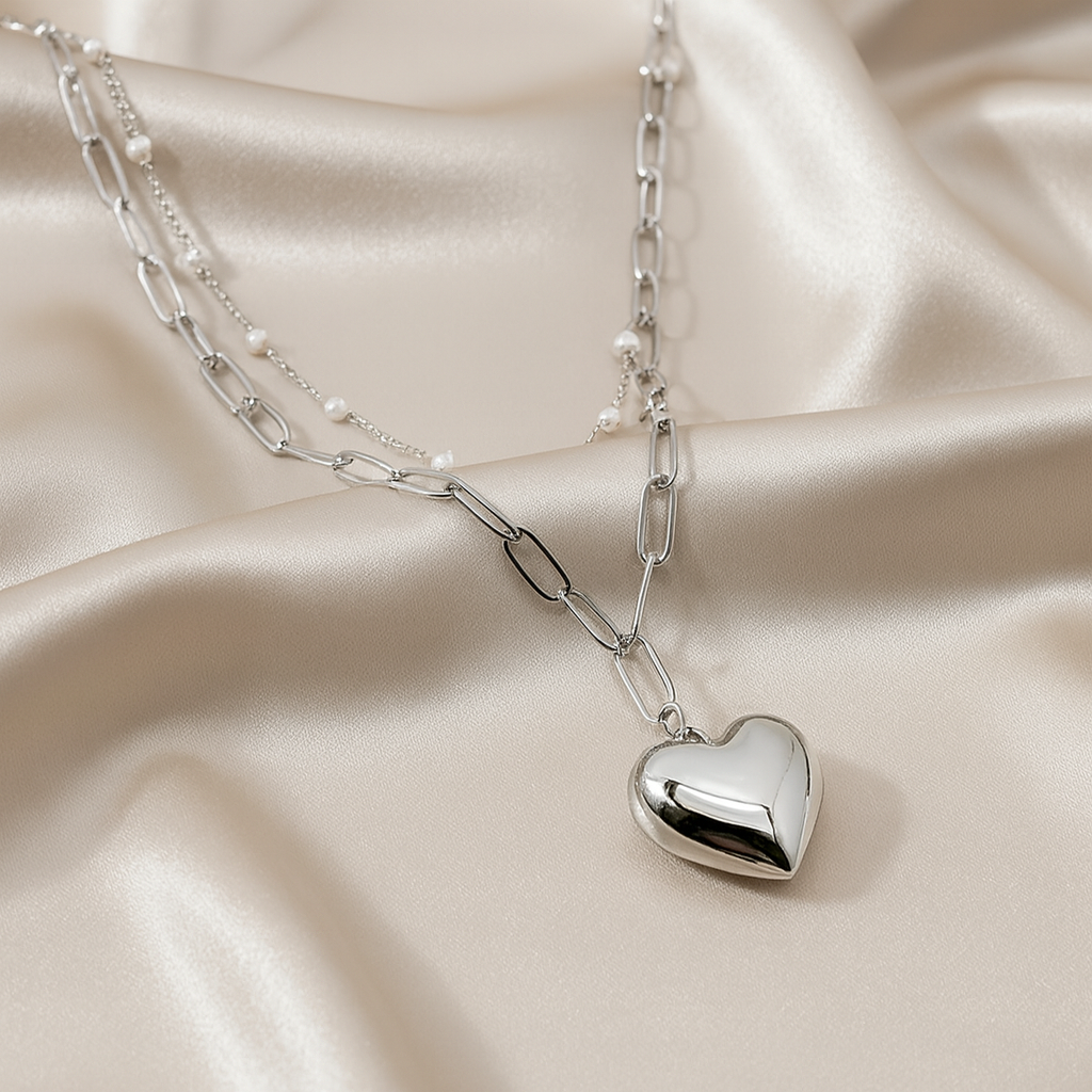 Refined Heart Pendant Necklace