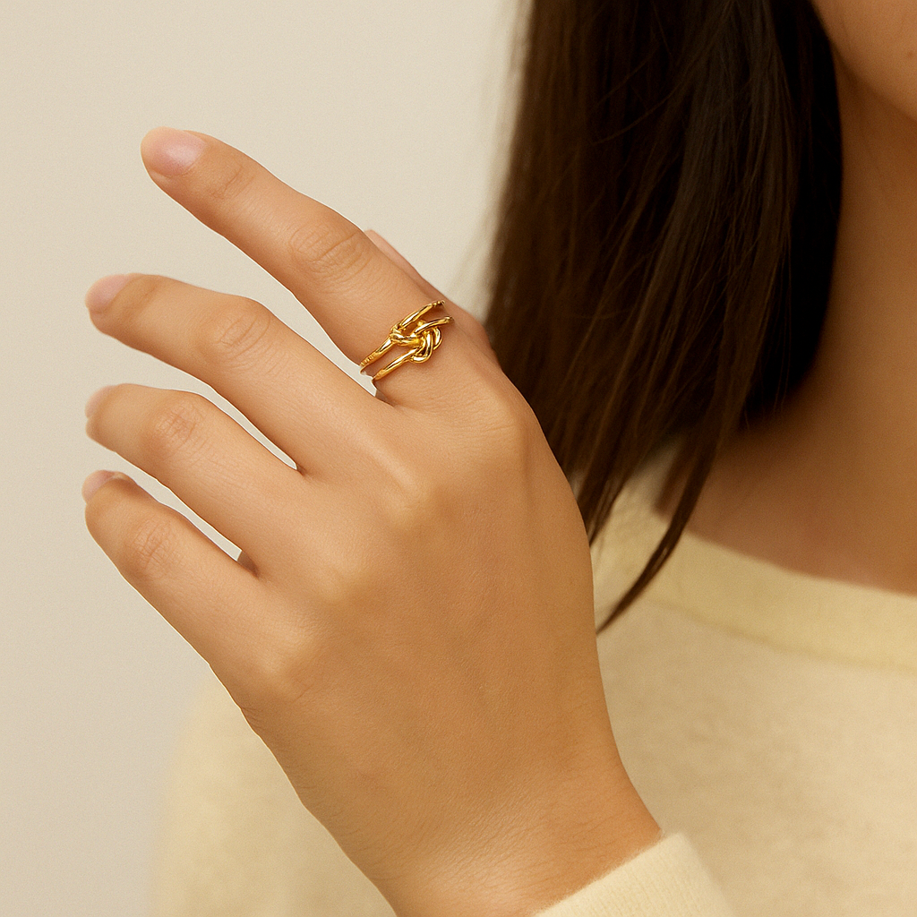 Interlocked Multi-Band Ring