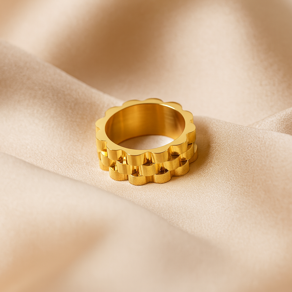Curve Ring