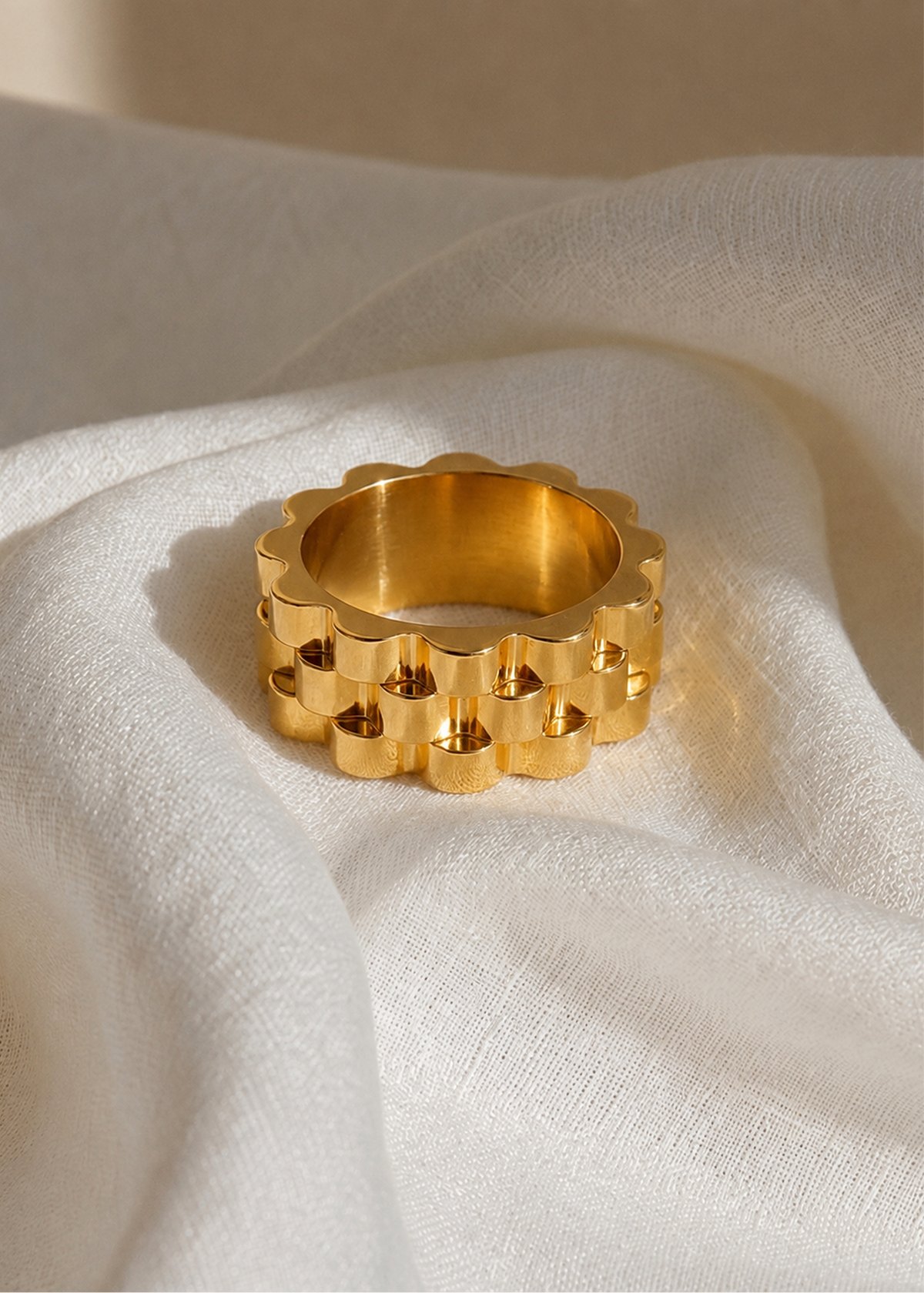 Curve Ring