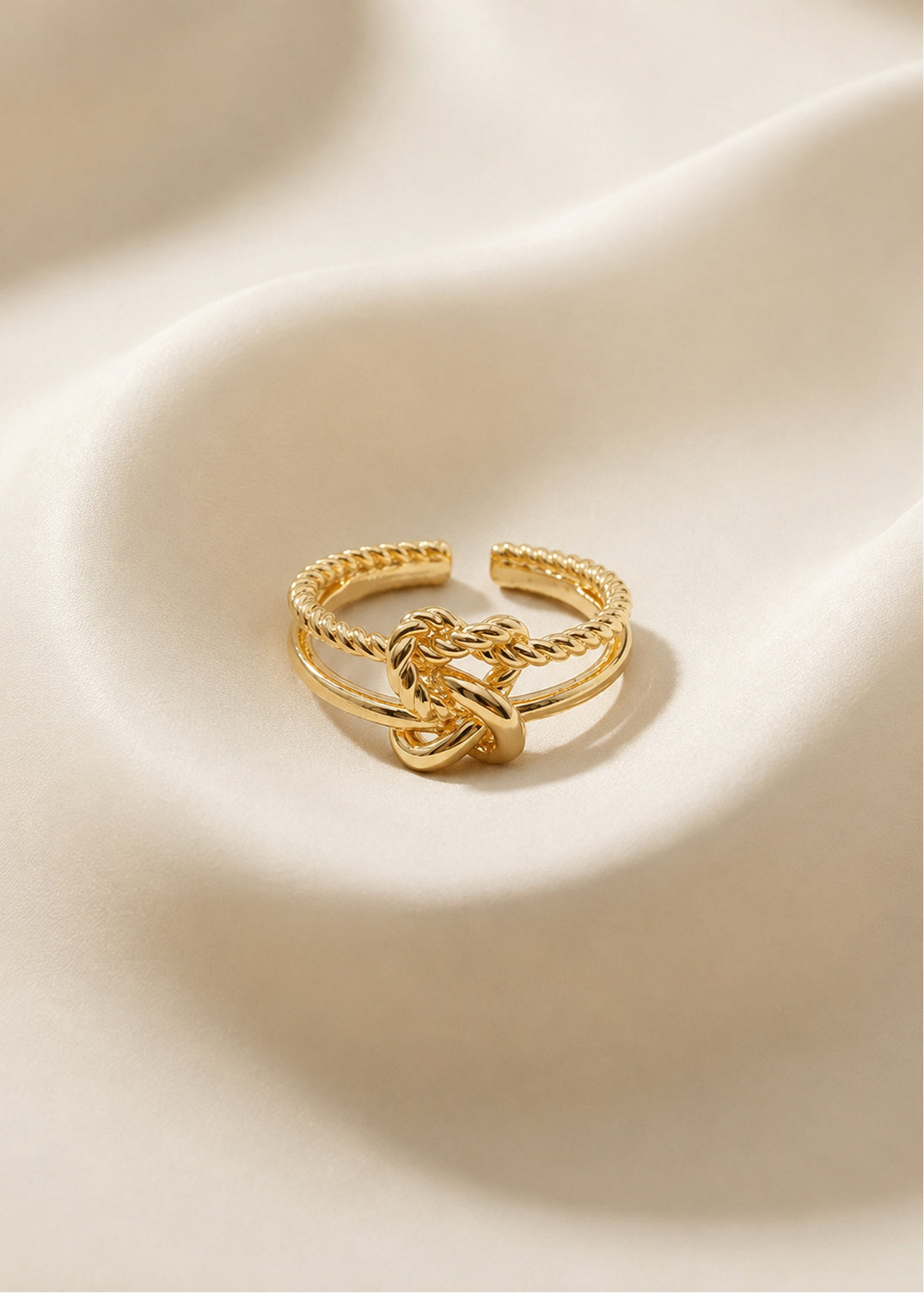 Interlocked Multi-Band Ring